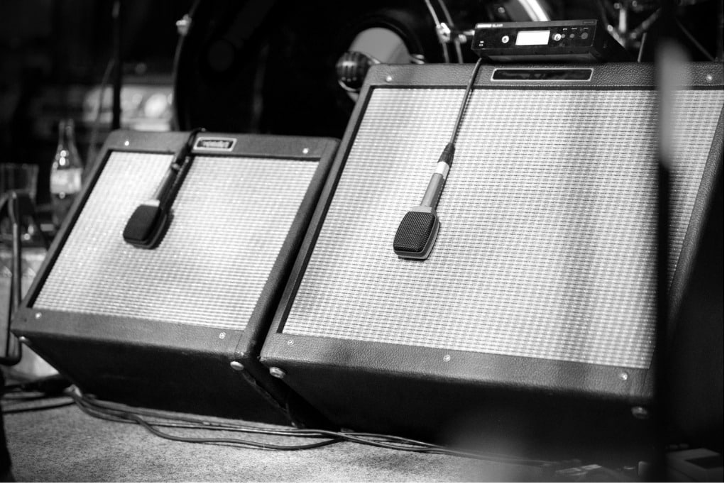 What Causes Speakers to Crackle and How Do You Stop It? Galaxy Audio